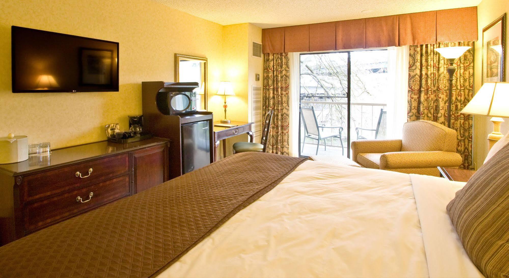 Inn At The Commons Medford Kültér fotó