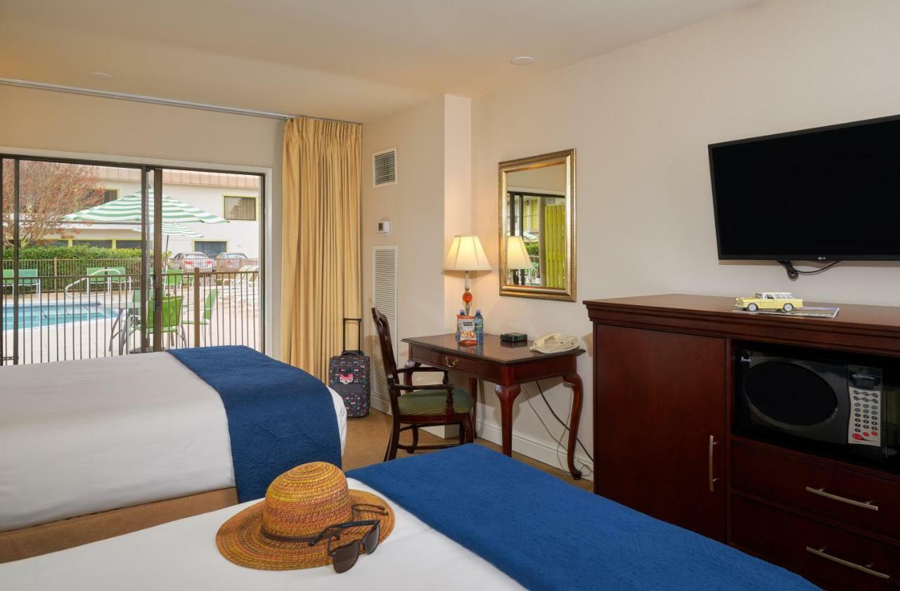 Inn At The Commons Medford Kültér fotó
